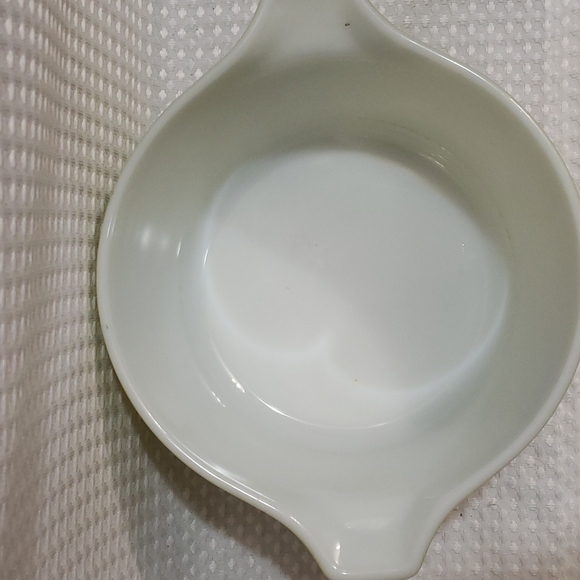 Vintage Pyrex Green Casserole Dish #472 Ovenware Cookware 1.5 pt No Lid - Picture 2 of 5